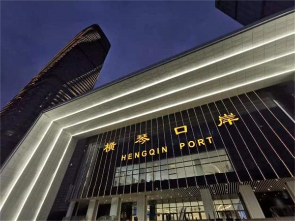 珠海富翔旅游度假公寓(橫琴口岸海洋王國店)珠海自動旋轉(zhuǎn)門,珠海伸縮門