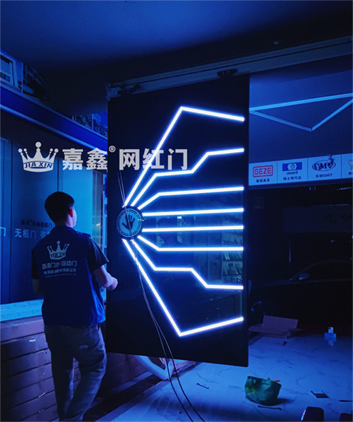 掌紋科技門 智能網(wǎng)紅門.jpg