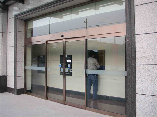 嘉鑫自動(dòng)門 珠海銀行.jpg